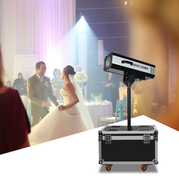 880w-dmx-high-power-double-zoom-led-follow-spot-light-with-flight-case_1.jpg