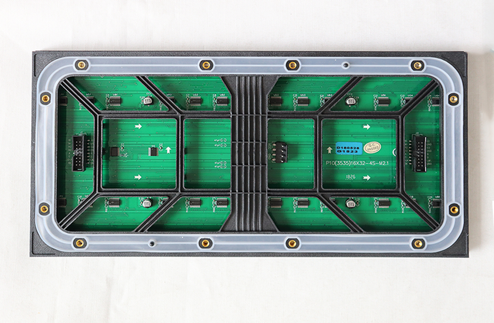 P10 OUTDOOR FIXED INSTALLATION CABINET LED DISPLAY TO ITALY