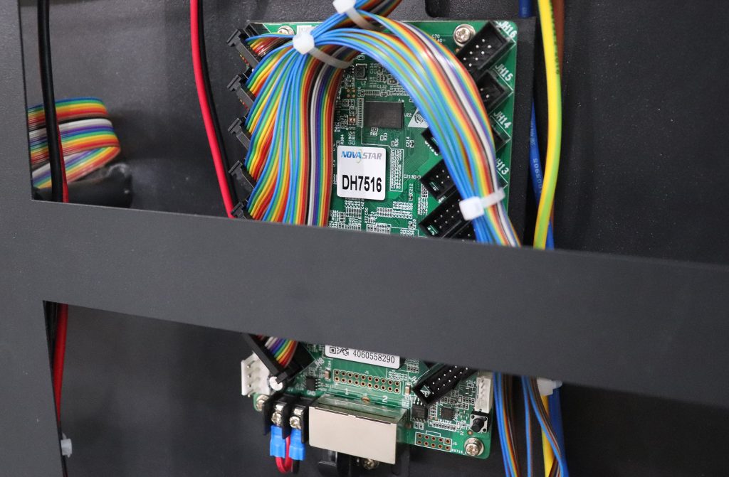 P10 OUTDOOR FIXED INSTALLATION CABINET LED DISPLAY TO ITALY