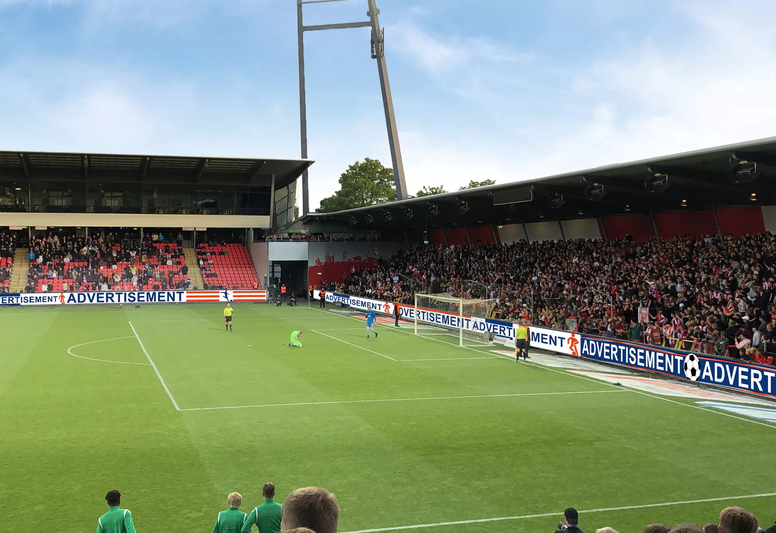 221358__LED-Bande-Fussballstadion-voll