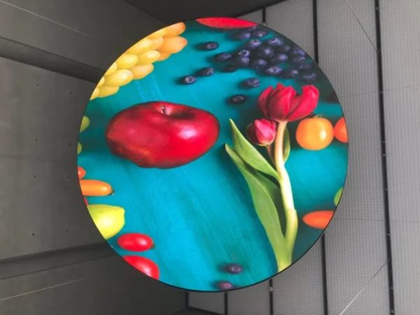 round-led-screen